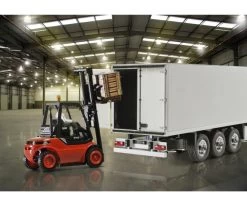 Carson 1:14 3-Axle Semi-Trailer Ver.II White 11 Carson 1:14 3-Axle Semi-Trailer Ver.II White -Afstandsbediening Speelgoed Winkel 1 14 3 axle semi trailer verii white 500907092 en 04