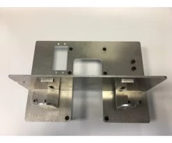 Carson 1:14 Alum. 2/3Axle Mainplate/Batt.Hold.