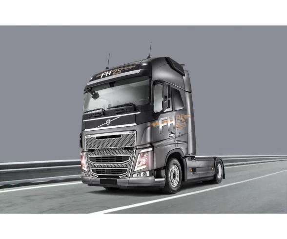 Carson 1:24 Volvo FH4 Globetrotter XL 3 Carson 1:24 Volvo FH4 Globetrotter XL